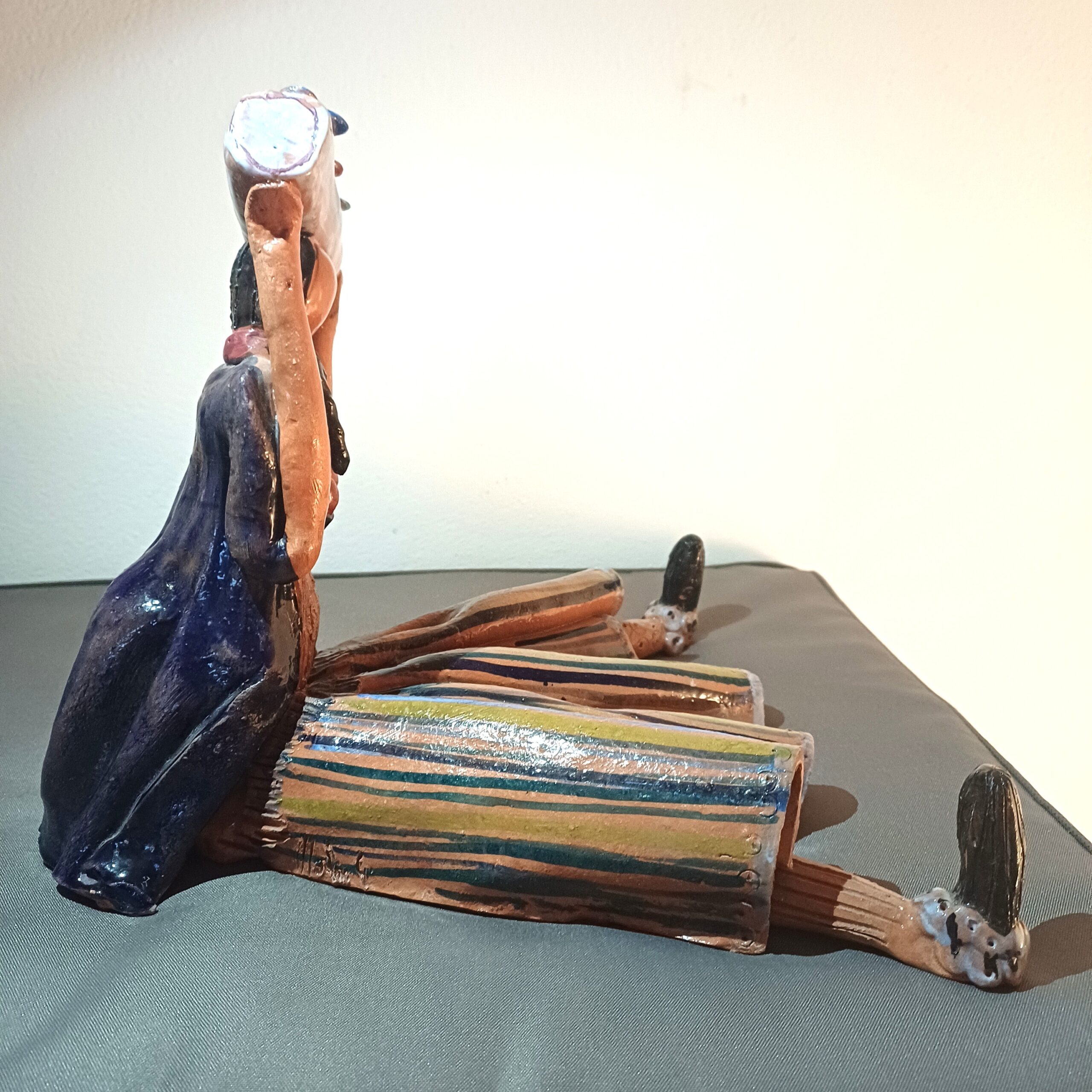 Scultura Ceramica Bassano Firmata Morlin G. Ragazza con Cesto Vintage Art Italy - immagine 7