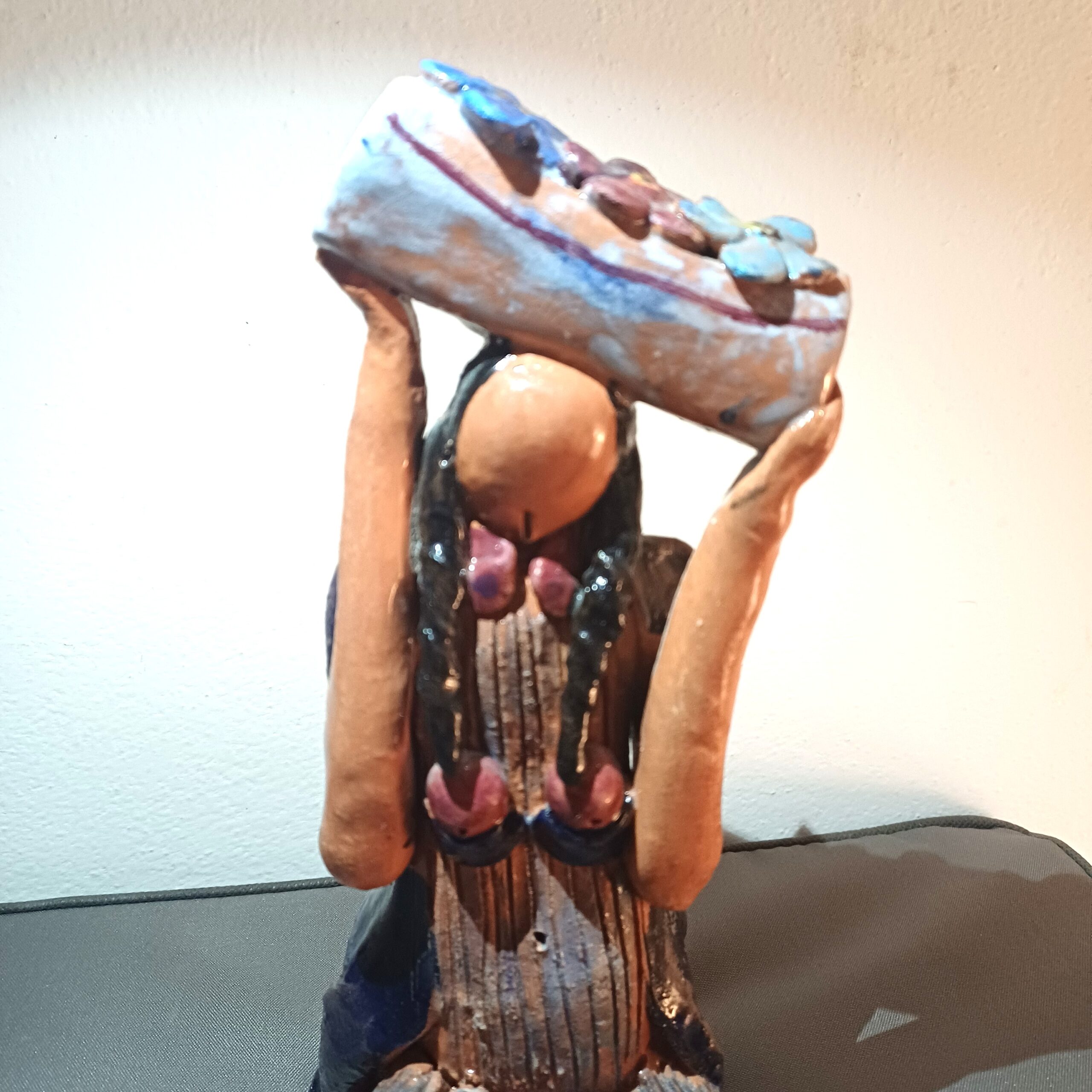Scultura Ceramica Bassano Firmata Morlin G. Ragazza con Cesto Vintage Art Italy - immagine 3